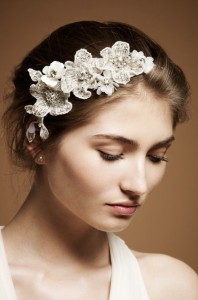 Floral-Style-Beauty-Wedding-Hairstyle-Accessories-in-Luxury-Design-by-Jenny-Packham