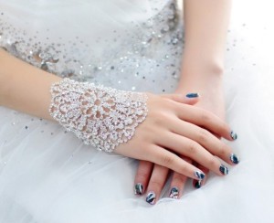 Luxury-handmade-white-exaggerated-bracelet-hand-chain-wedding-accessories-wedding-dress-accessories-bridal-jewelry